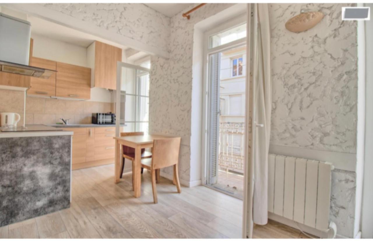 Studio Equipe-Climatise Avec Balcon Au Mourillon A 20M De La Plage Toulon Exteriör bild